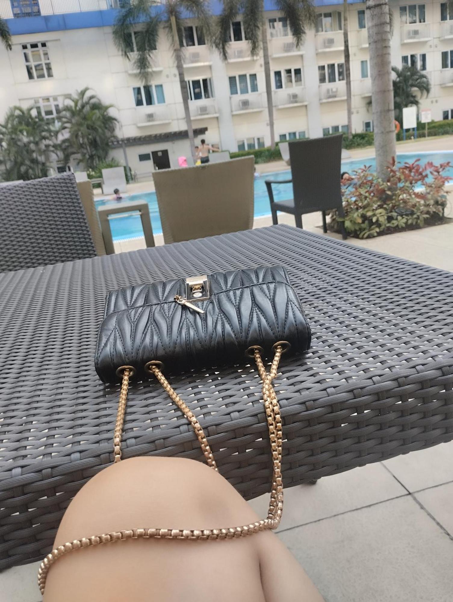 Staycation At Mall Of -tess Ualat Hotel