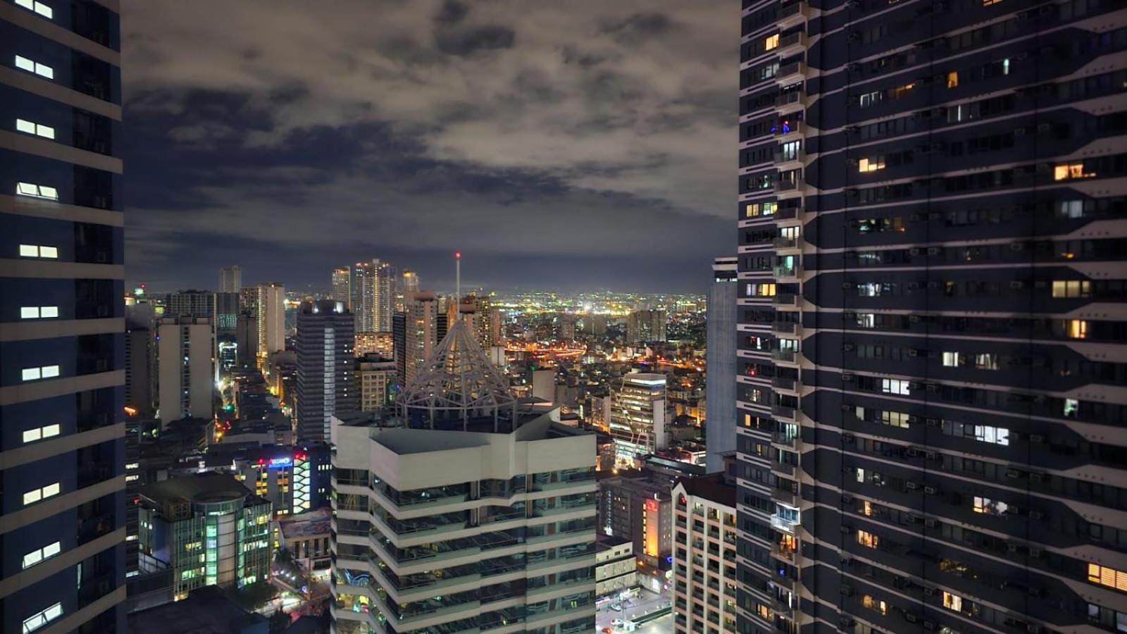 Awesome Value, Great Location * Manila