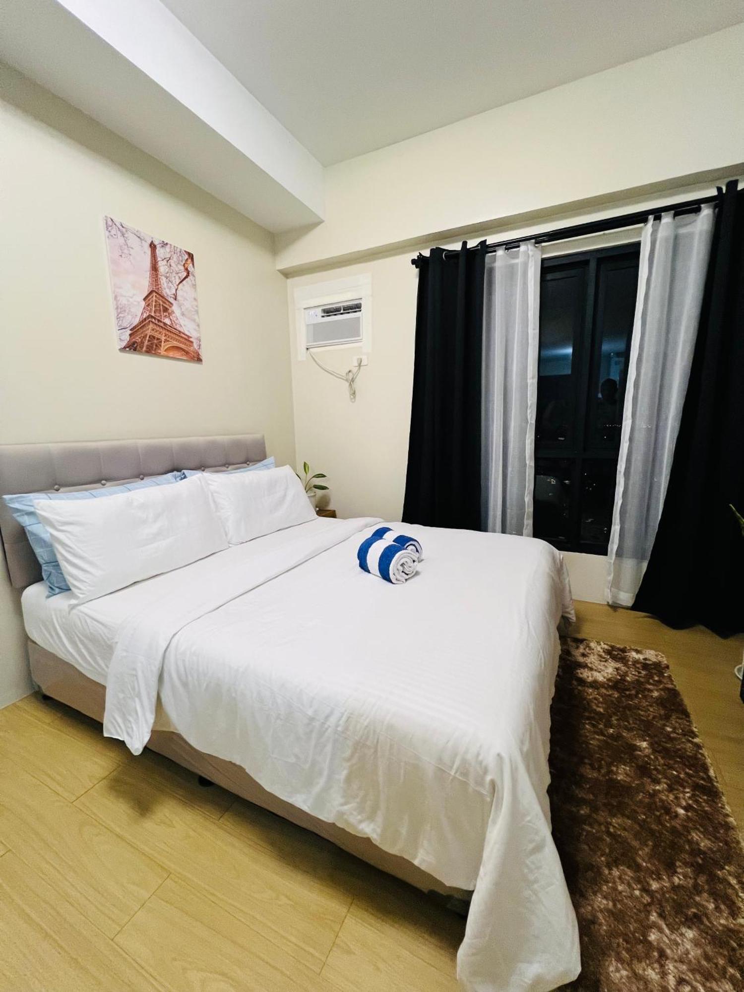 Vinia Infinity 4 Near Malls And Mrt Station Apartment Manila