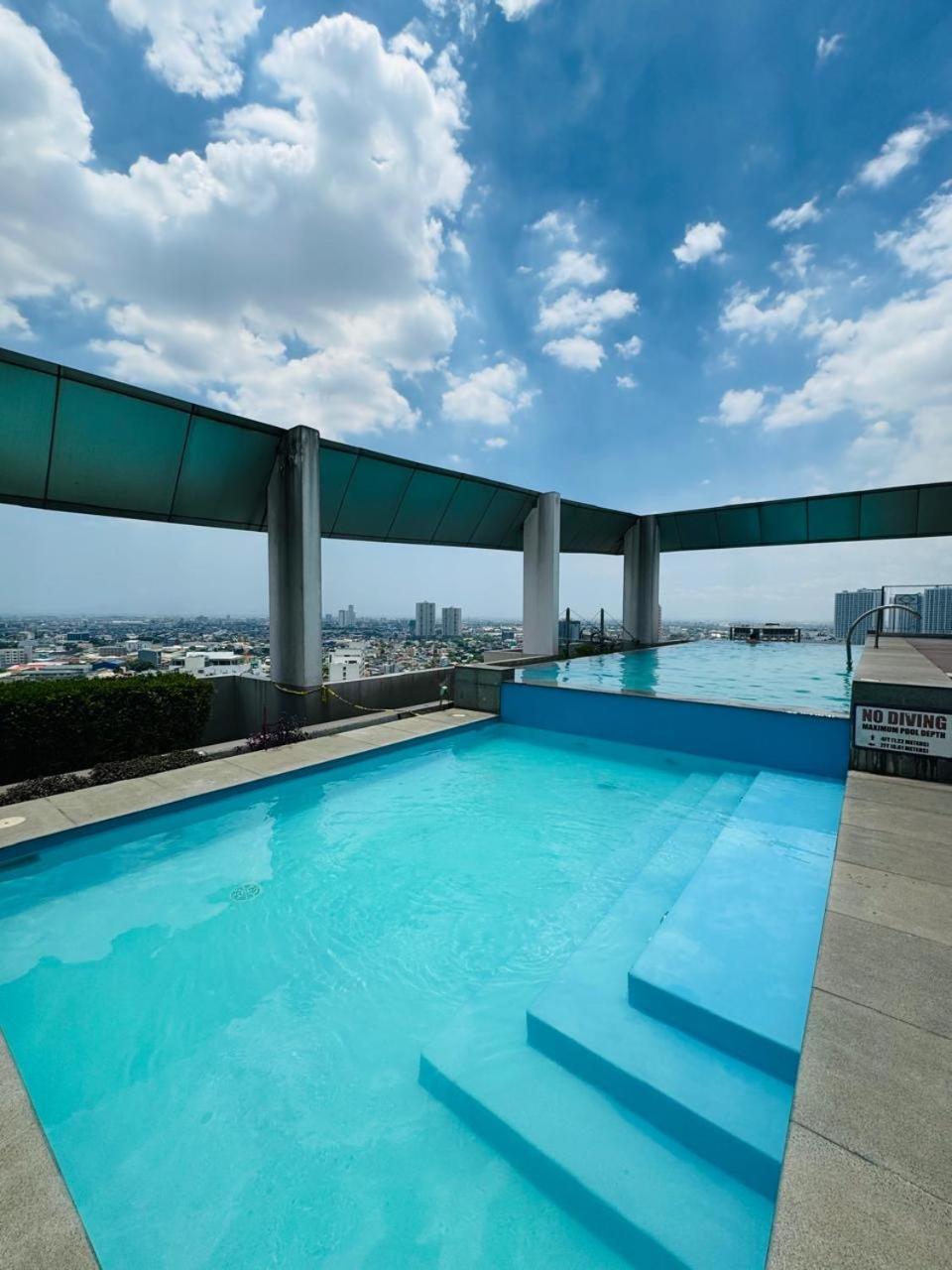 Vinia Infinity 4 Near Malls And Mrt Station Apartment Manila
