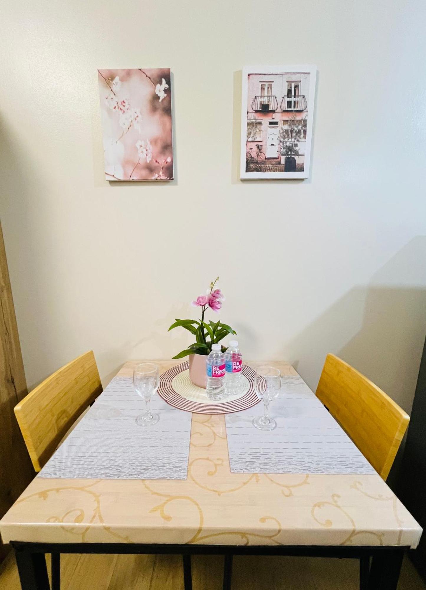 Vinia Infinity 4 Near Malls And Mrt Station Manila
