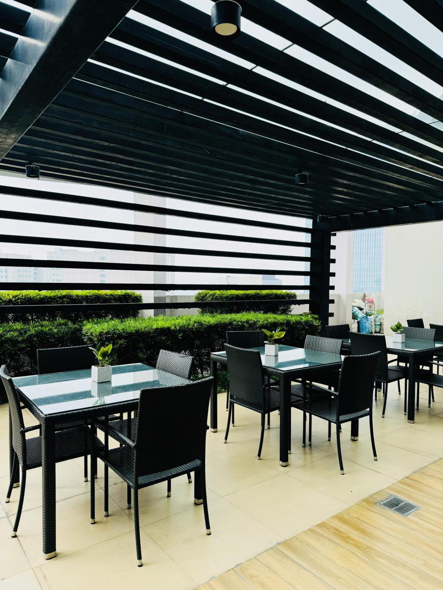 Apartment Vinia Infinity 4 Near Malls And Mrt Station Manila