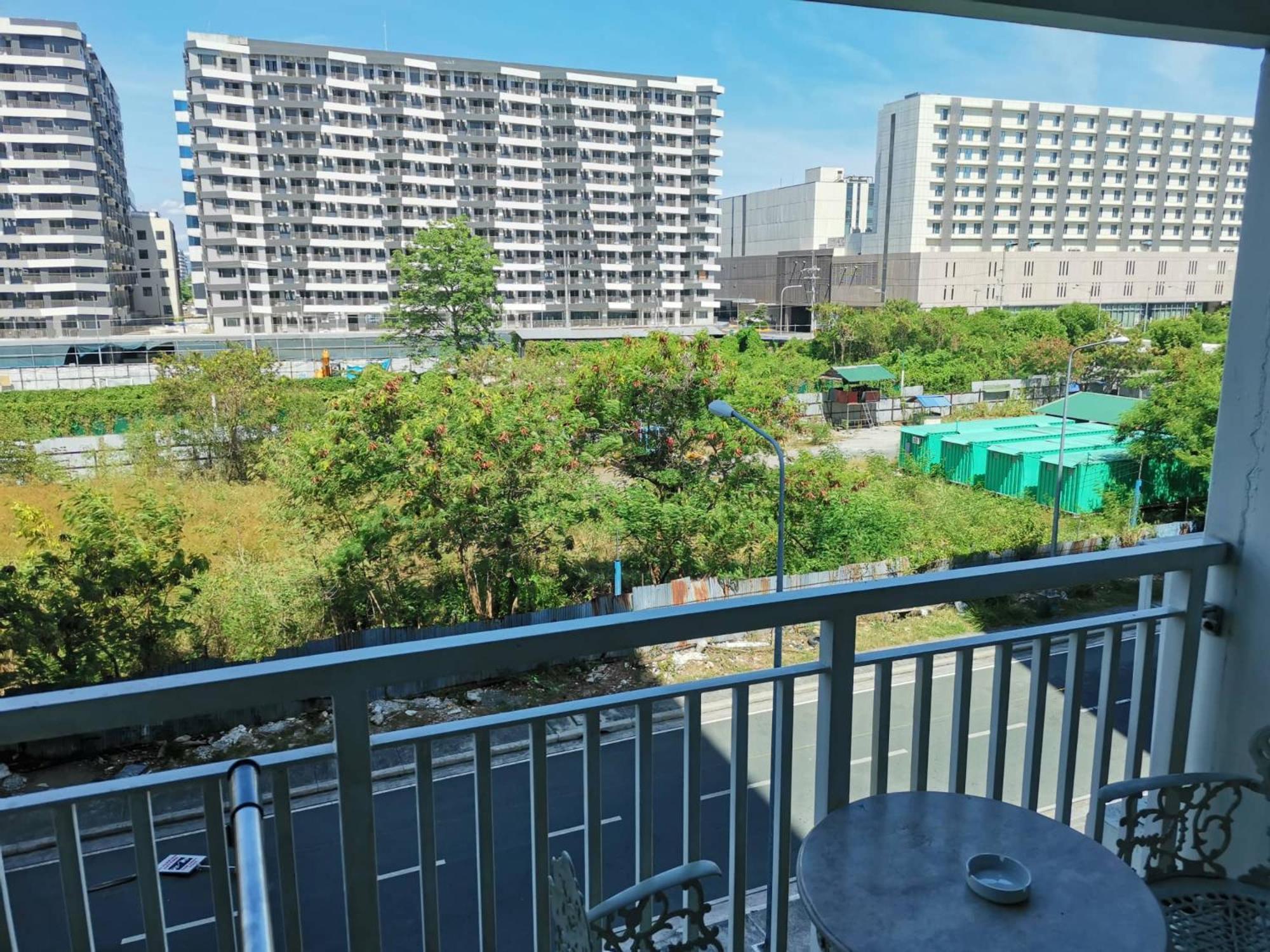 2 Bedroom In Sea Residences Manila