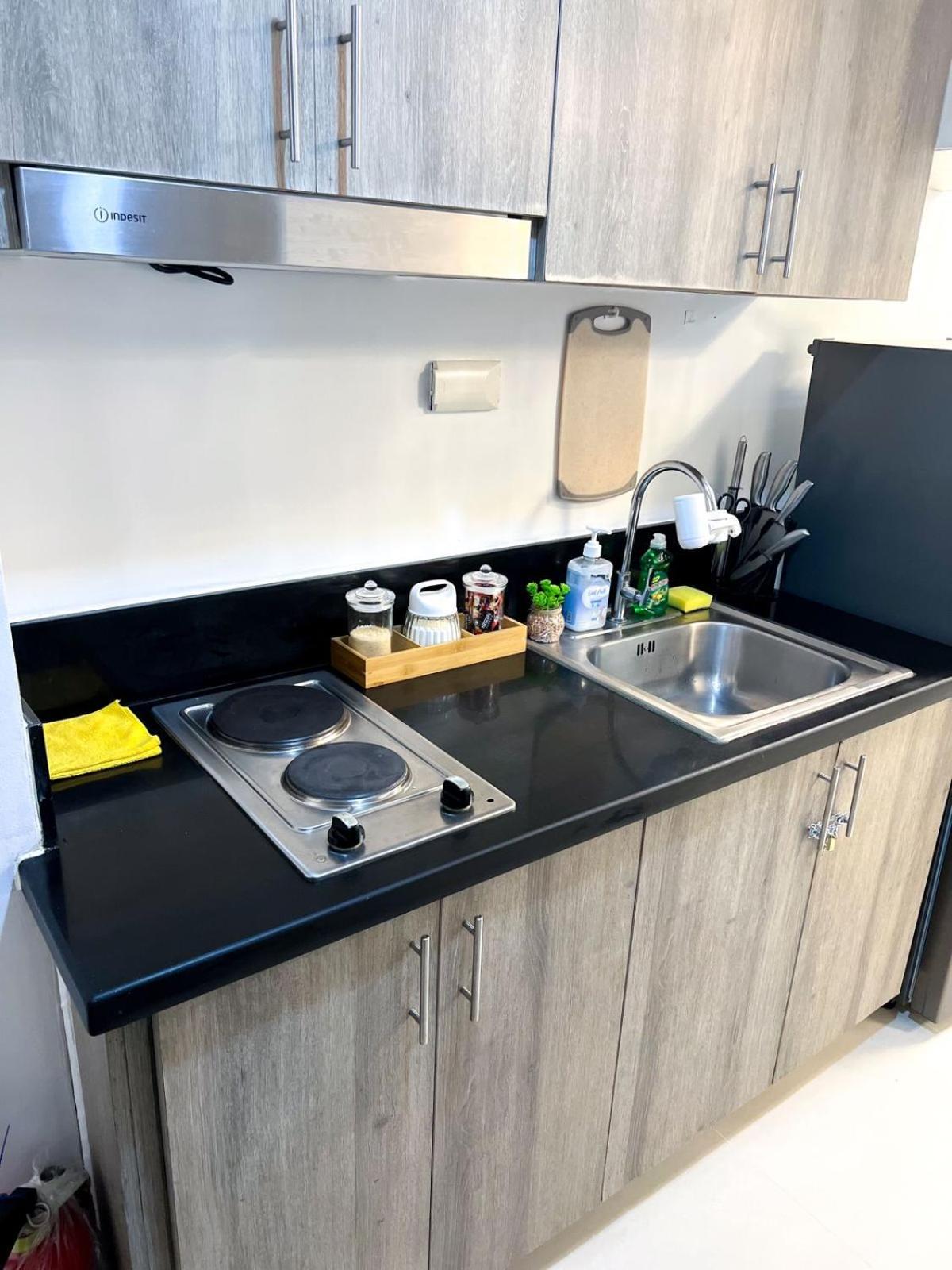 Shamrock Pasay Apartment