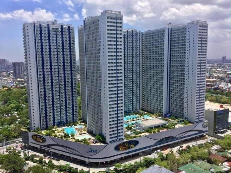 Apartment Family Suites- Self Service Unit In Jazz Residences Makati Manila