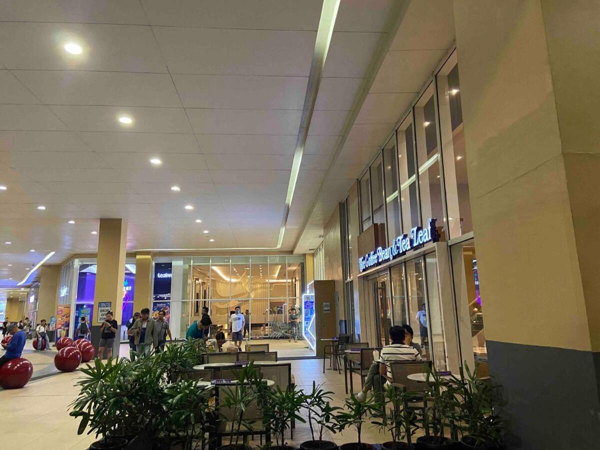 Family Suites- Self Service Unit In Jazz Residences Makati Apartment