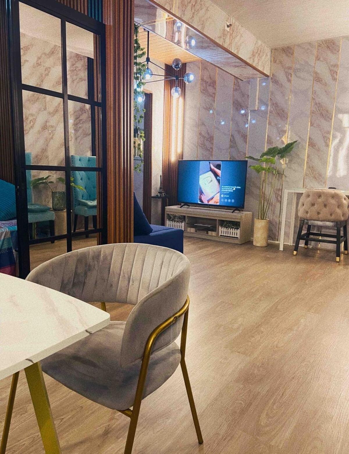 Apartment Family Suites- Self Service Unit In Jazz Residences Makati *