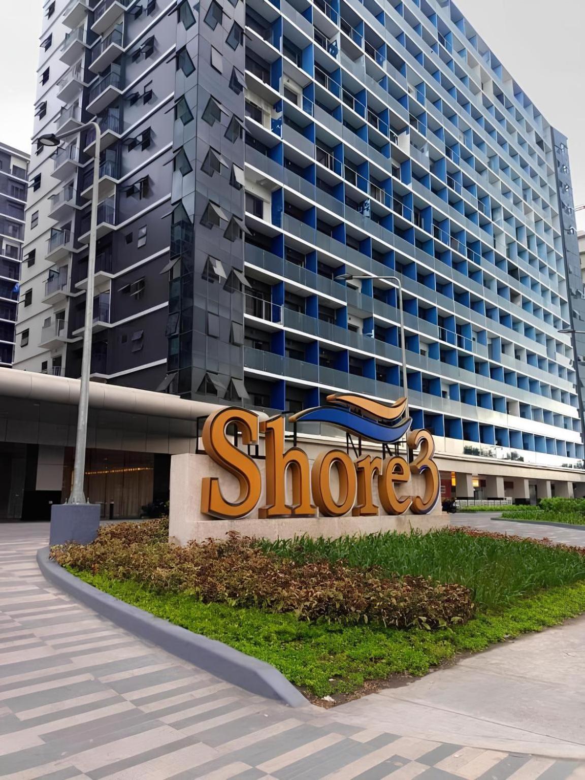 10 Minutes From Moa - Cozy With Hot Shower & Balcony * Manila