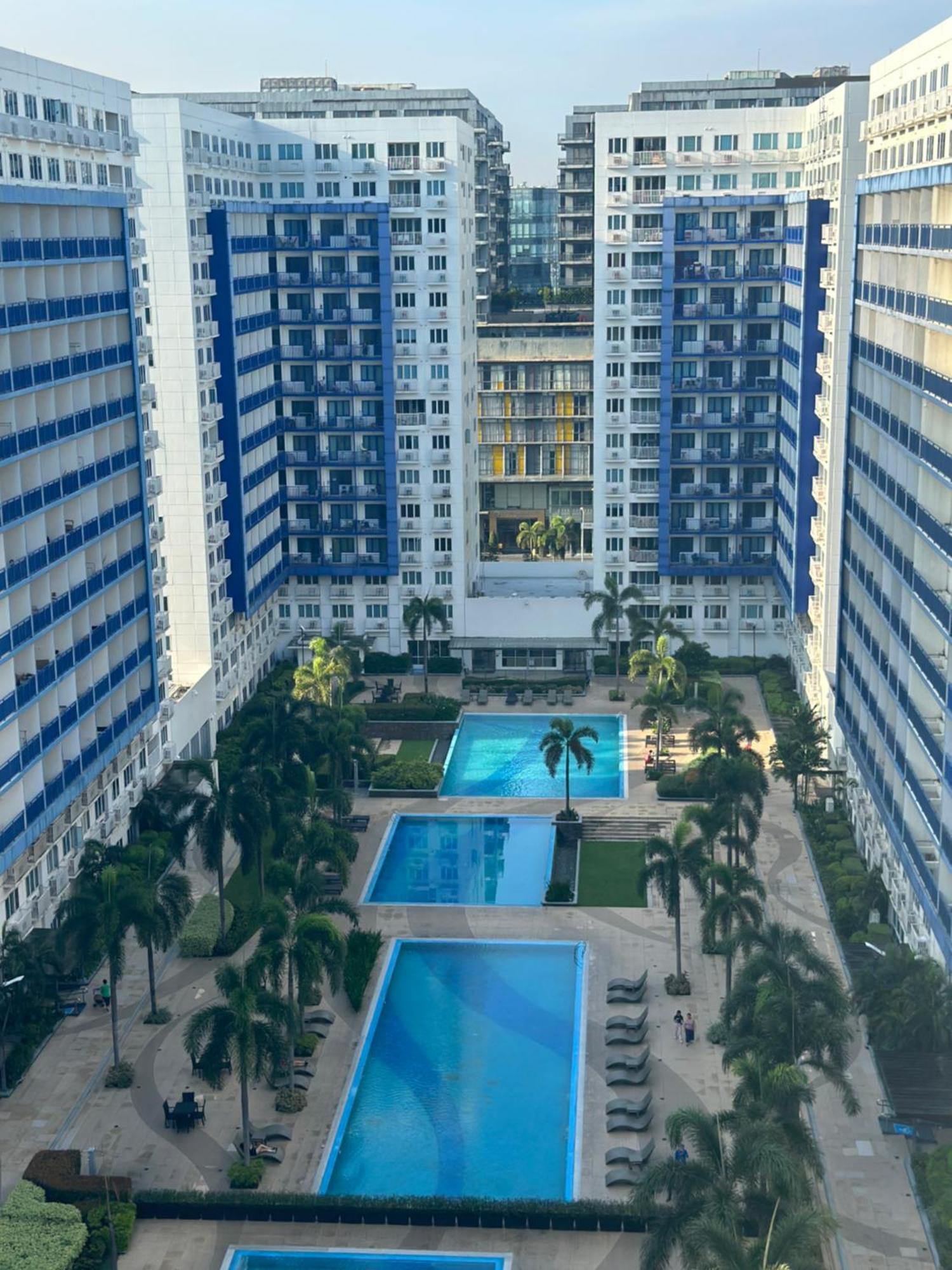 Sea Residences 2br Pool View Unit For 4-8 Pax - Beehive Moa Aparthotel *