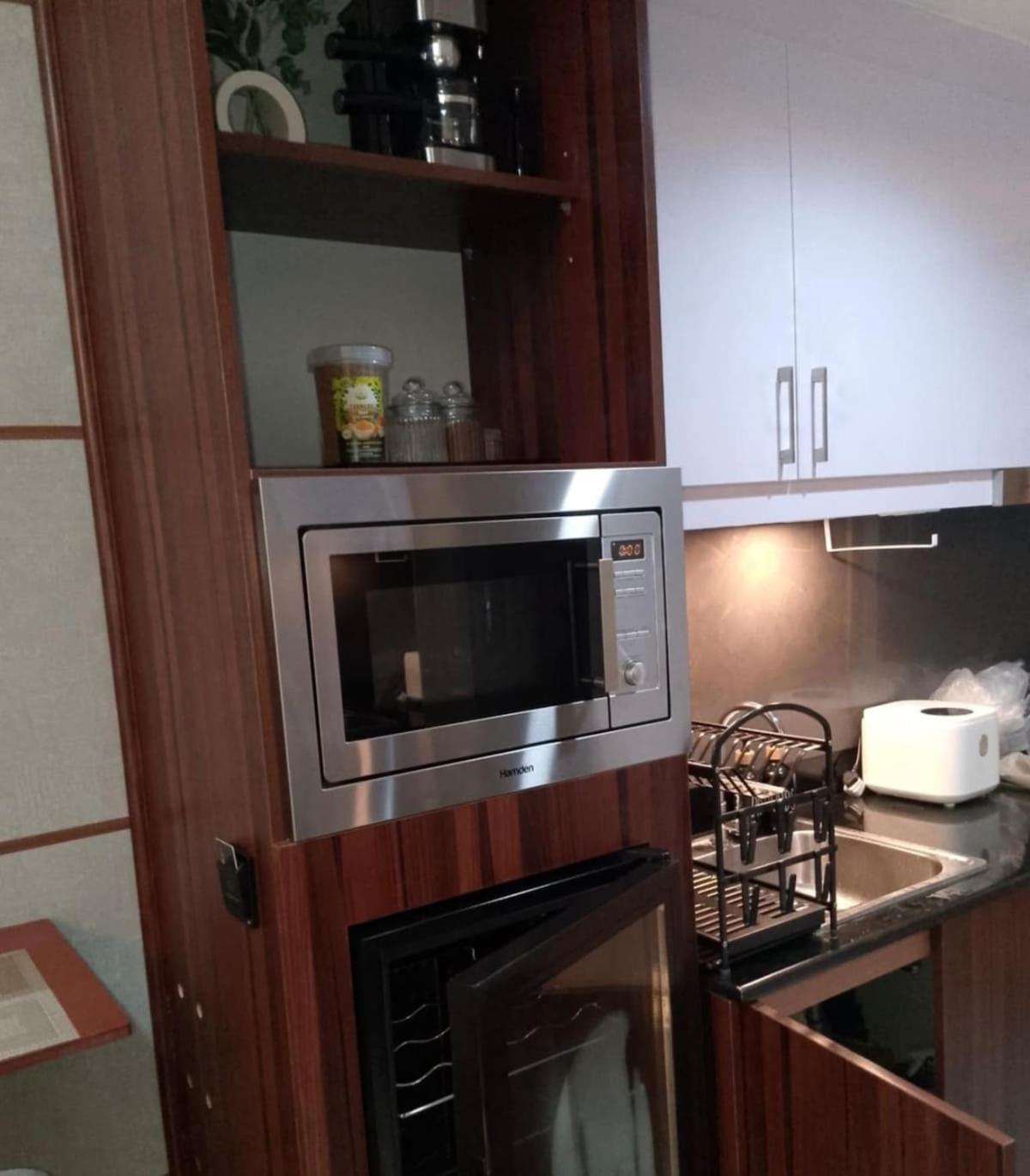 2 Double Beds With Balcony Manila