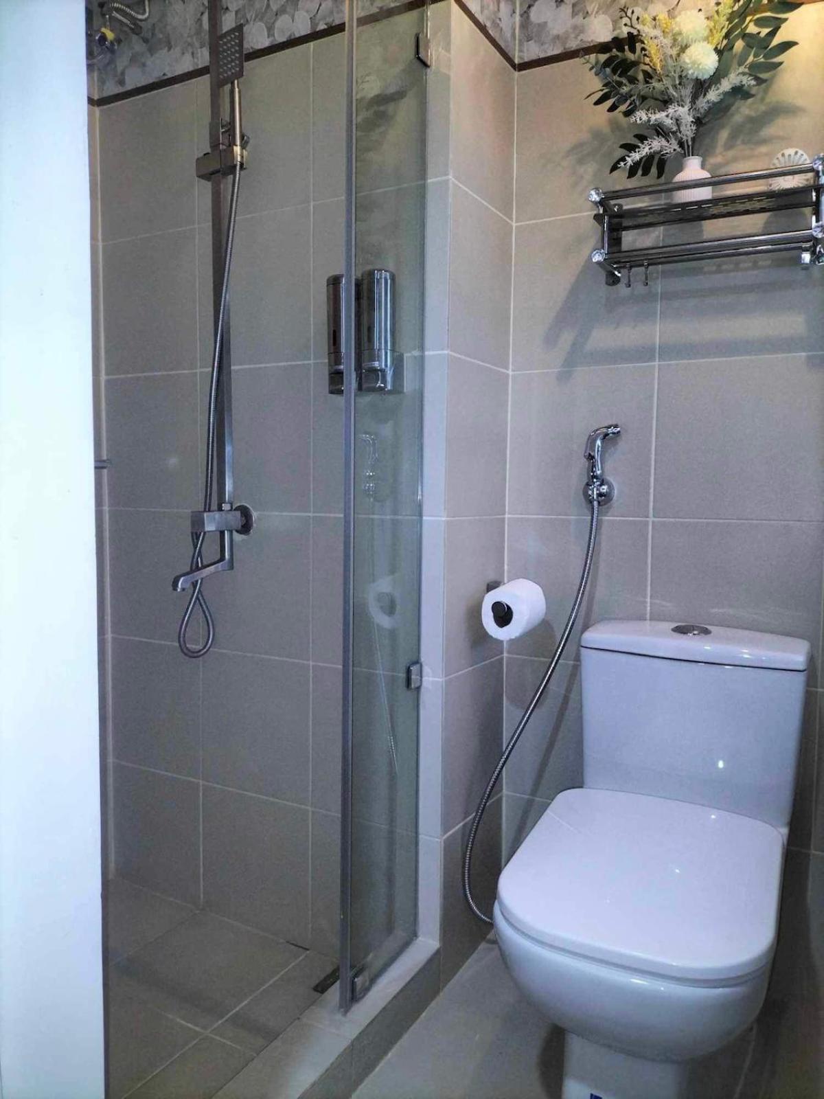 2 Double Beds With Balcony Apartment *
