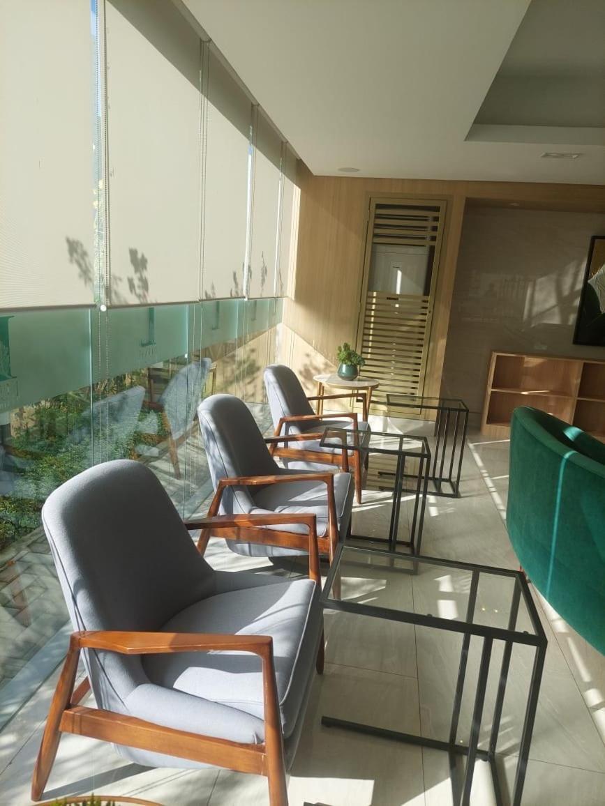 2 Double Beds With Balcony Apartment *