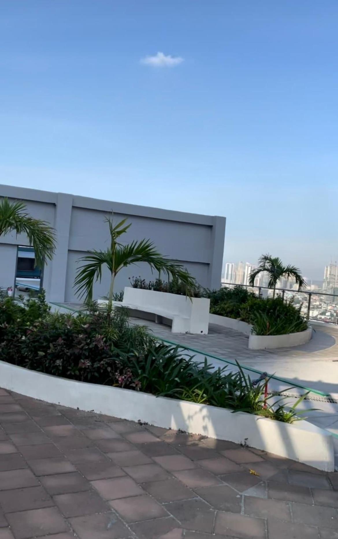 2 Double Beds With Balcony Apartment