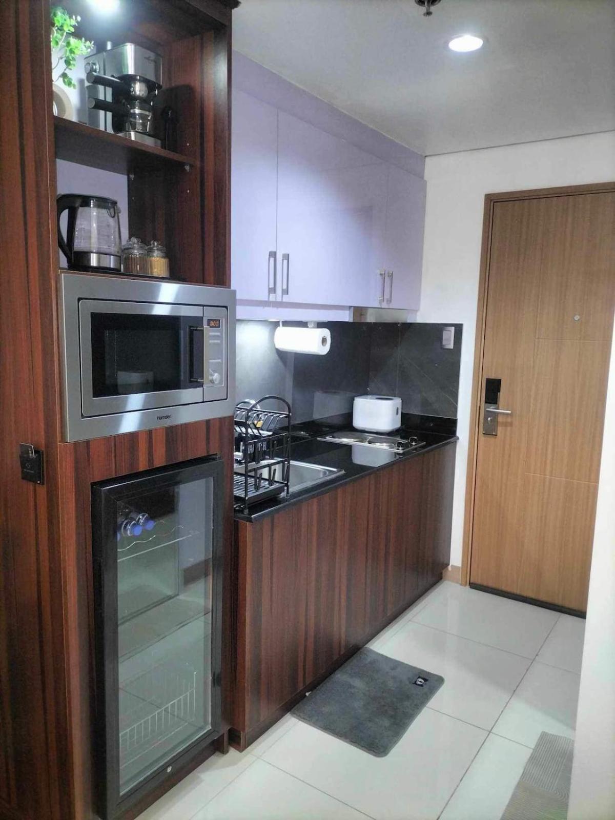 Apartment 2 Double Beds With Balcony Manila