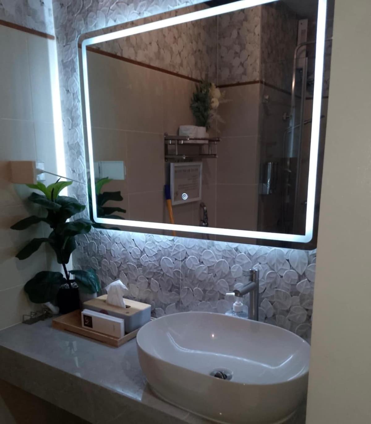 2 Double Beds With Balcony Manila