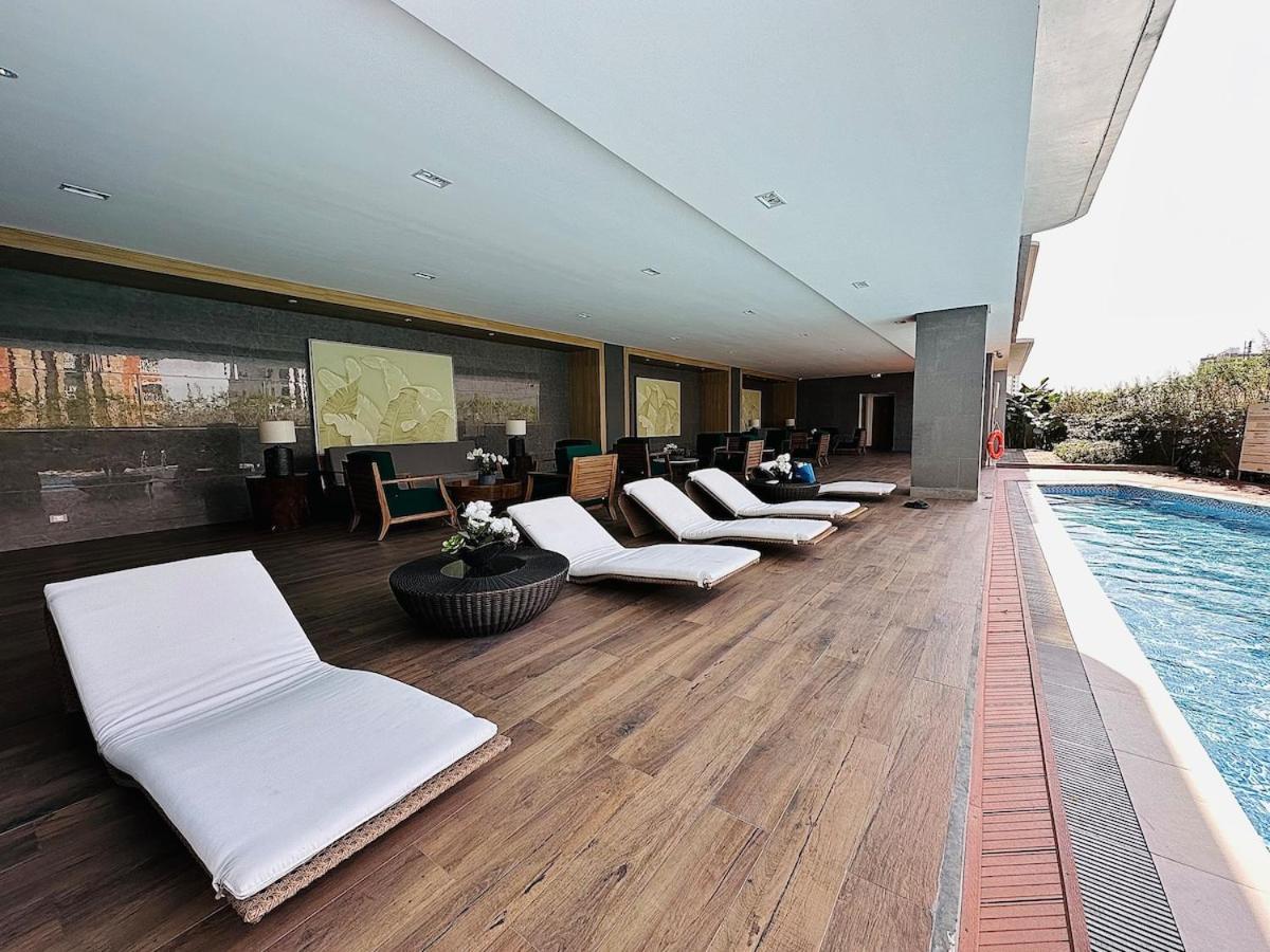 Apartment 2 Double Beds With Balcony Manila