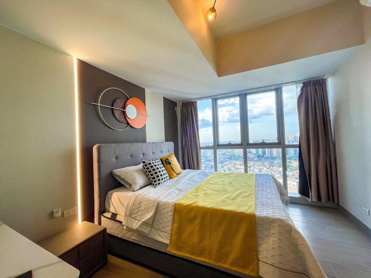 Apartment Ultra-luxury 3br Penthouse In Uptown Bgc Manila