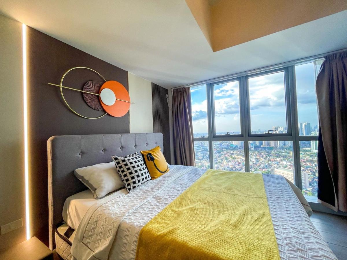 Apartment Ultra-luxury 3br Penthouse In Uptown Bgc