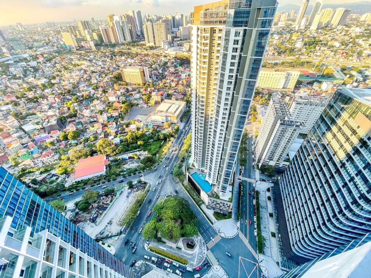 Apartment Ultra-luxury 3br Penthouse In Uptown Bgc *