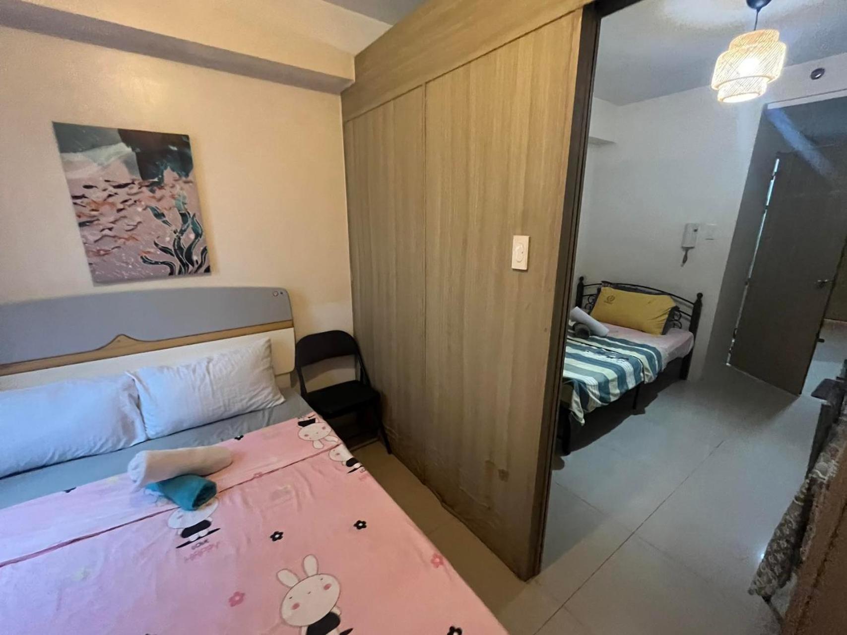 2 Beds Unit Free Wifi 4 Pax Near Bay Moa 9116 Manila