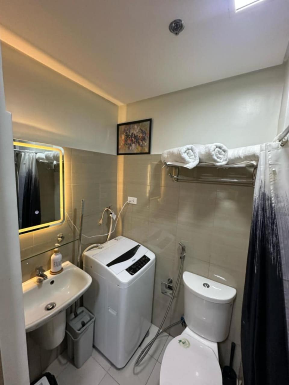 Shore 2 Homes Near Moa * Manila