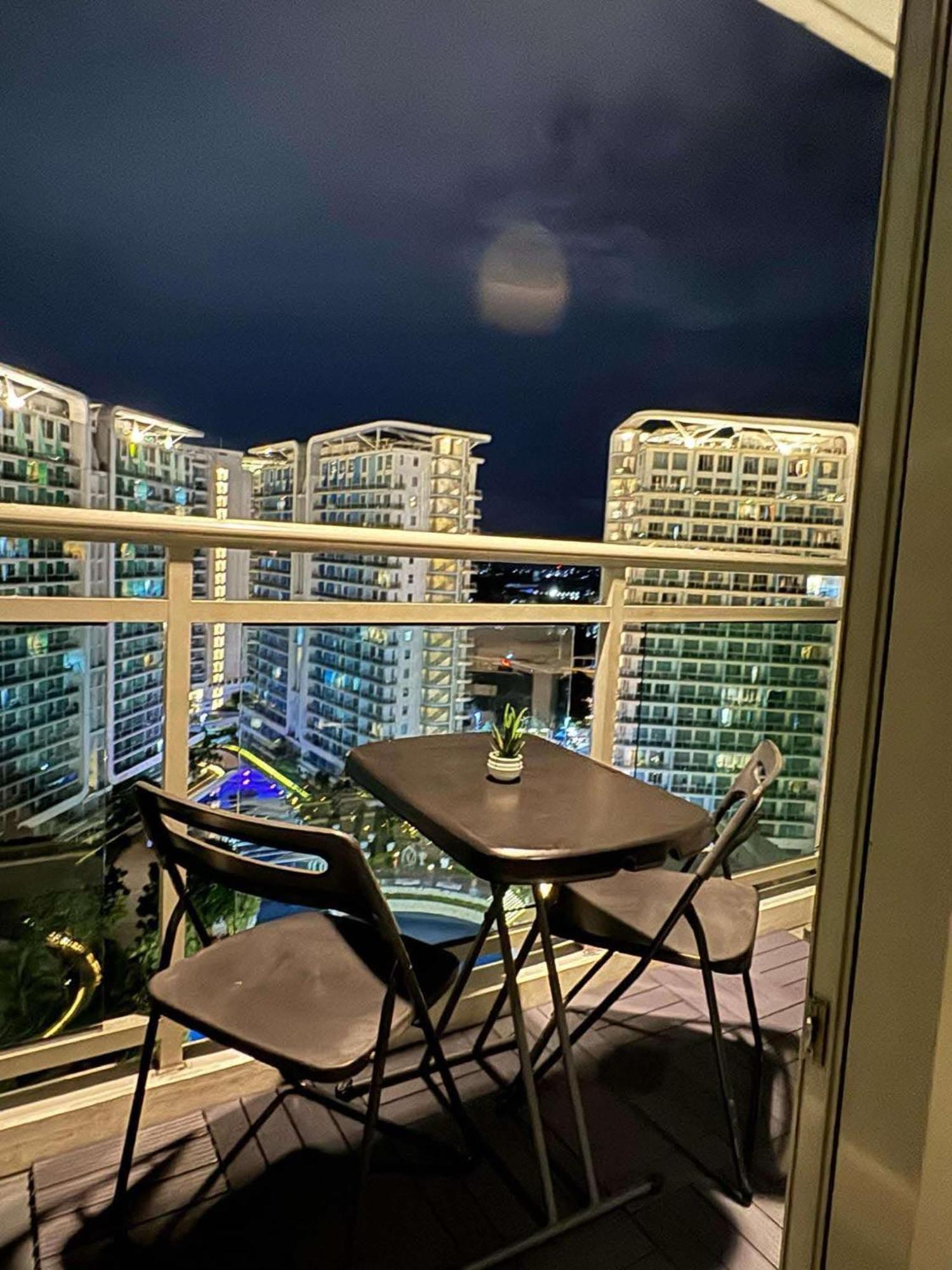 Miami Tower - Azure Urban Residences Apartamento *