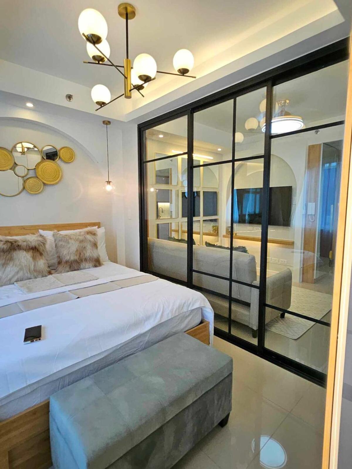 Zoe In Shell Residences Moa Pasay