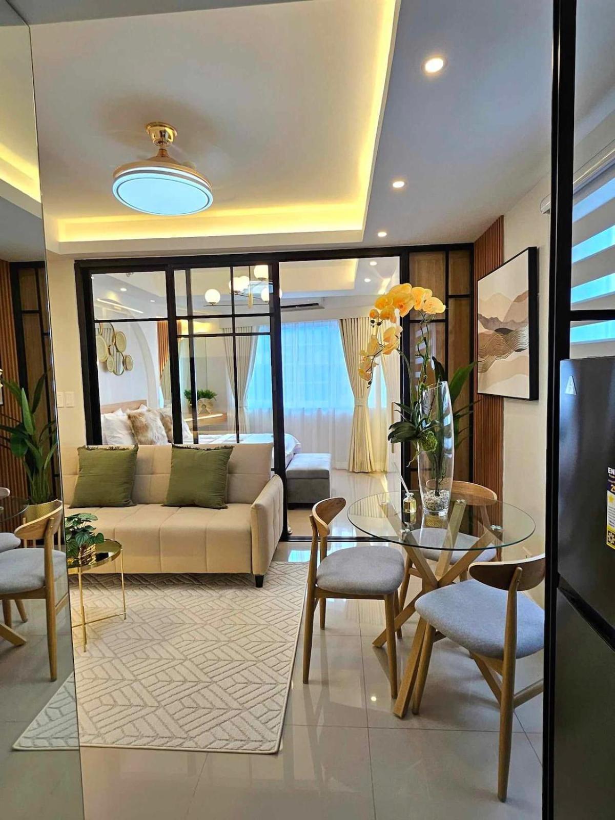Zoe In Shell Residences Moa Pasay * Manila
