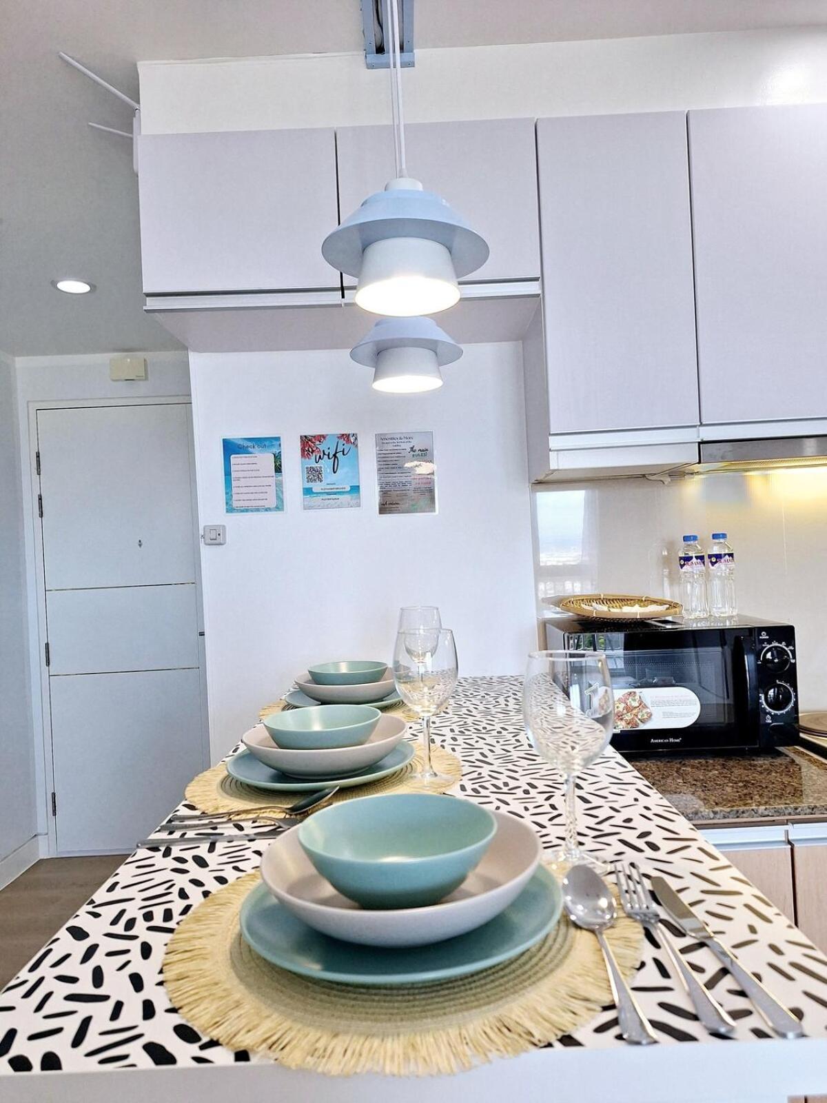 Luxury Coastal, Grand Canal View Apartment