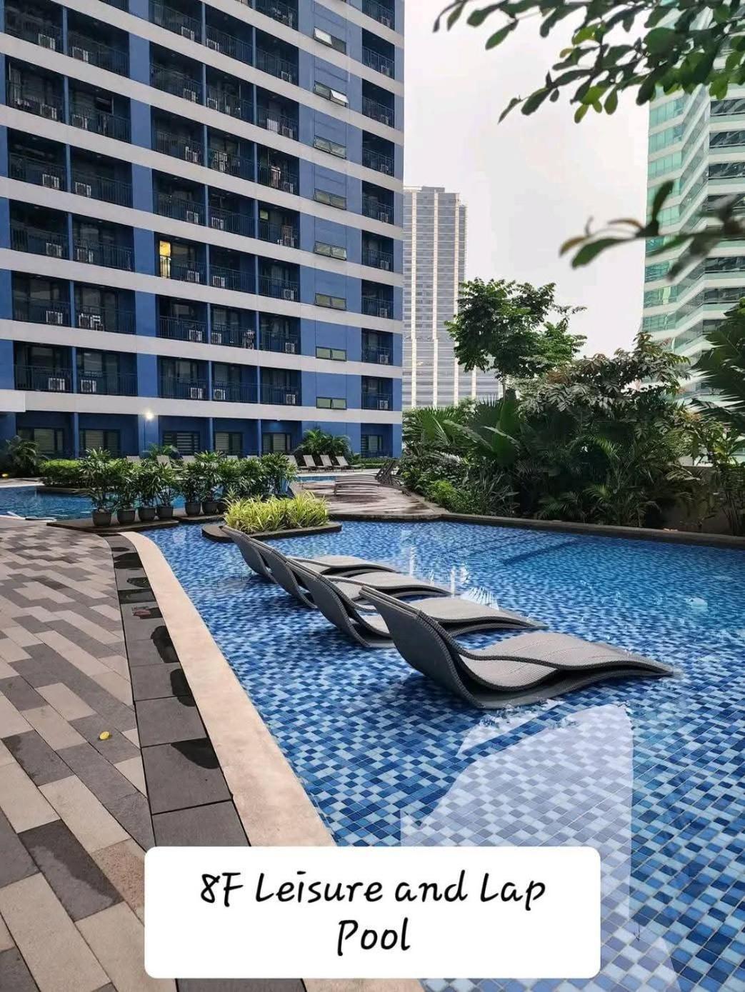 Scape Comforts Makati Apartment *