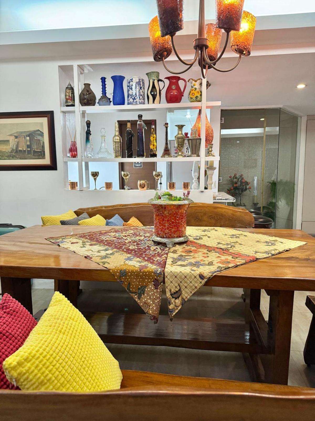 Julie Annes In The Heart Of The Holiday home Manila