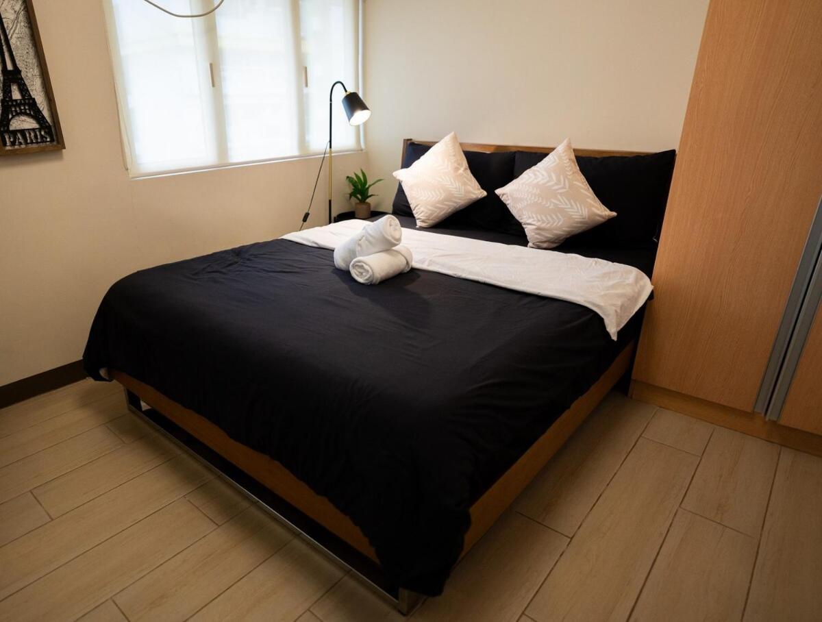 Elegant Unit, Fast Wifi, Near Makati Medical Centr Apartment