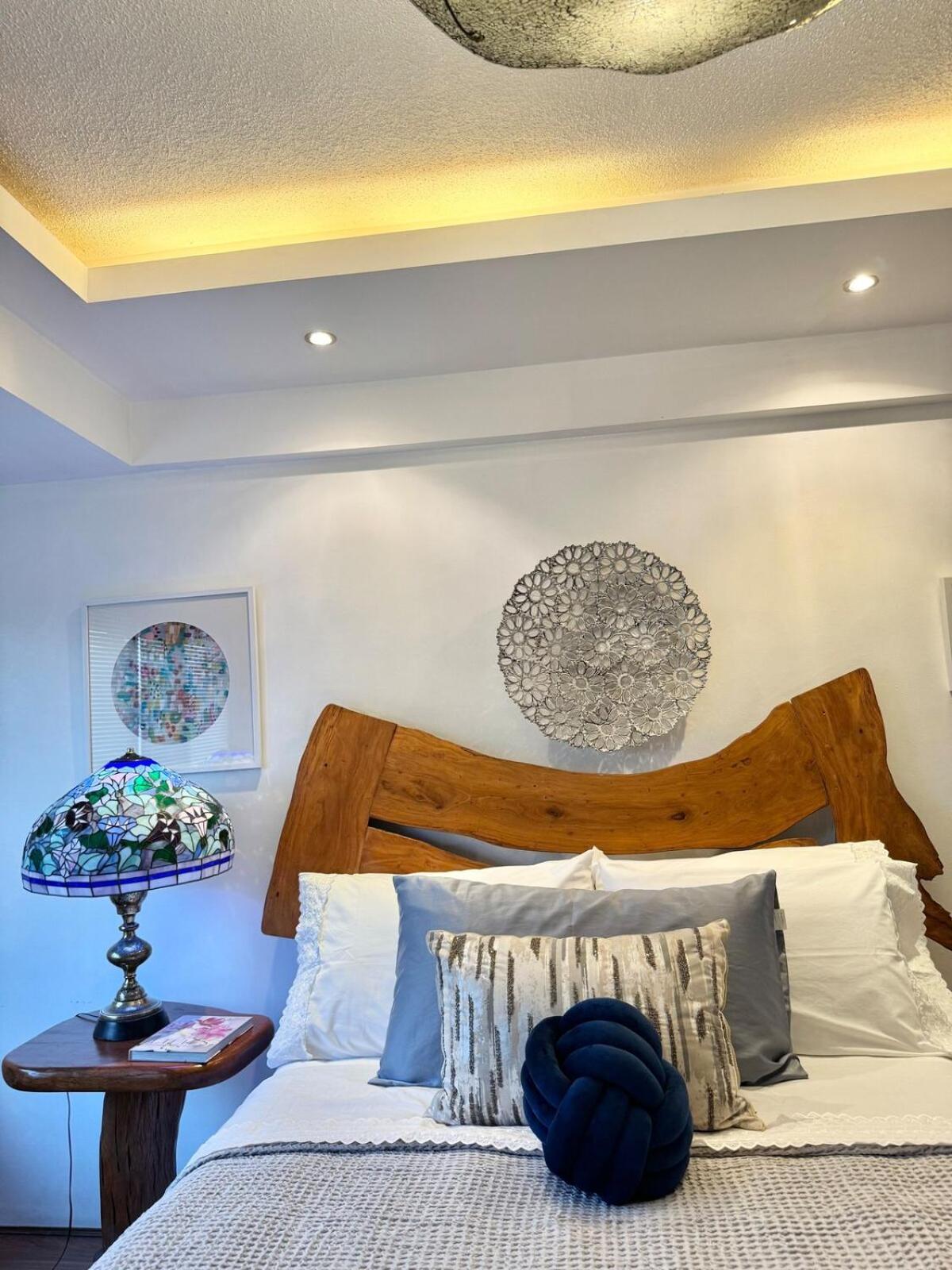 Julie Annes In The Heart Of The Holiday home Manila