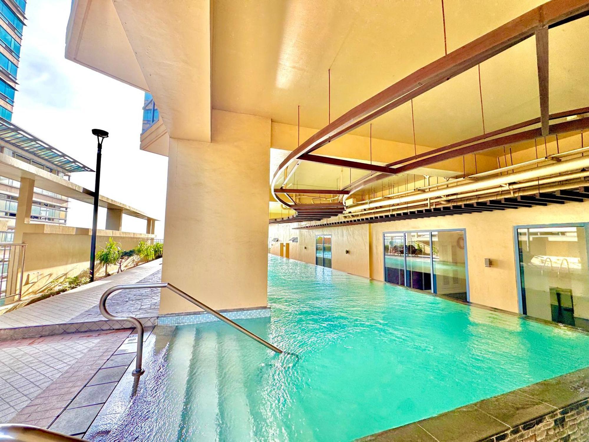 Hotel New At Grand Riviera Across Us Embassy Manila