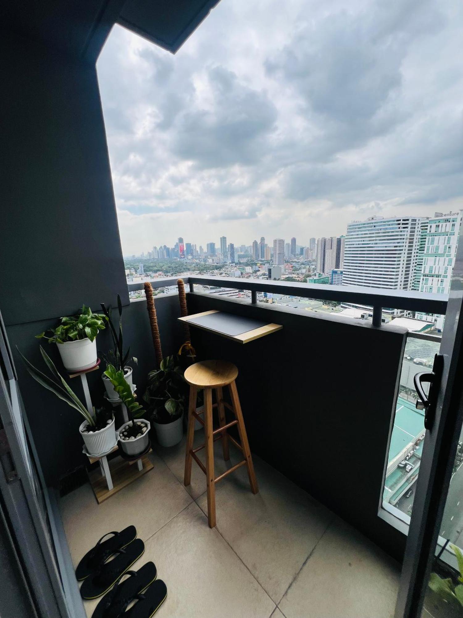 Casa Tagpuan At Manhattan Heights Aparthotel