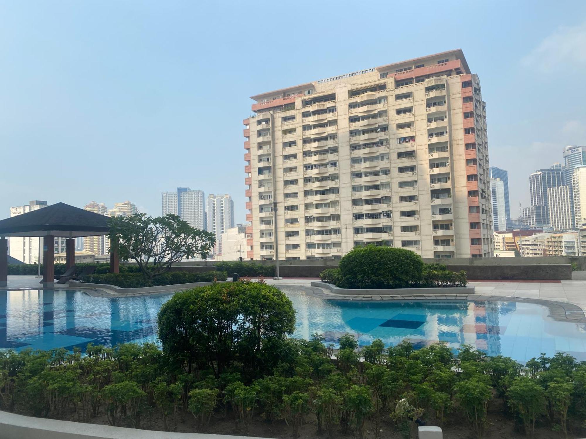 1bdrm At Makati W Balcony View Of Mnla Bay *