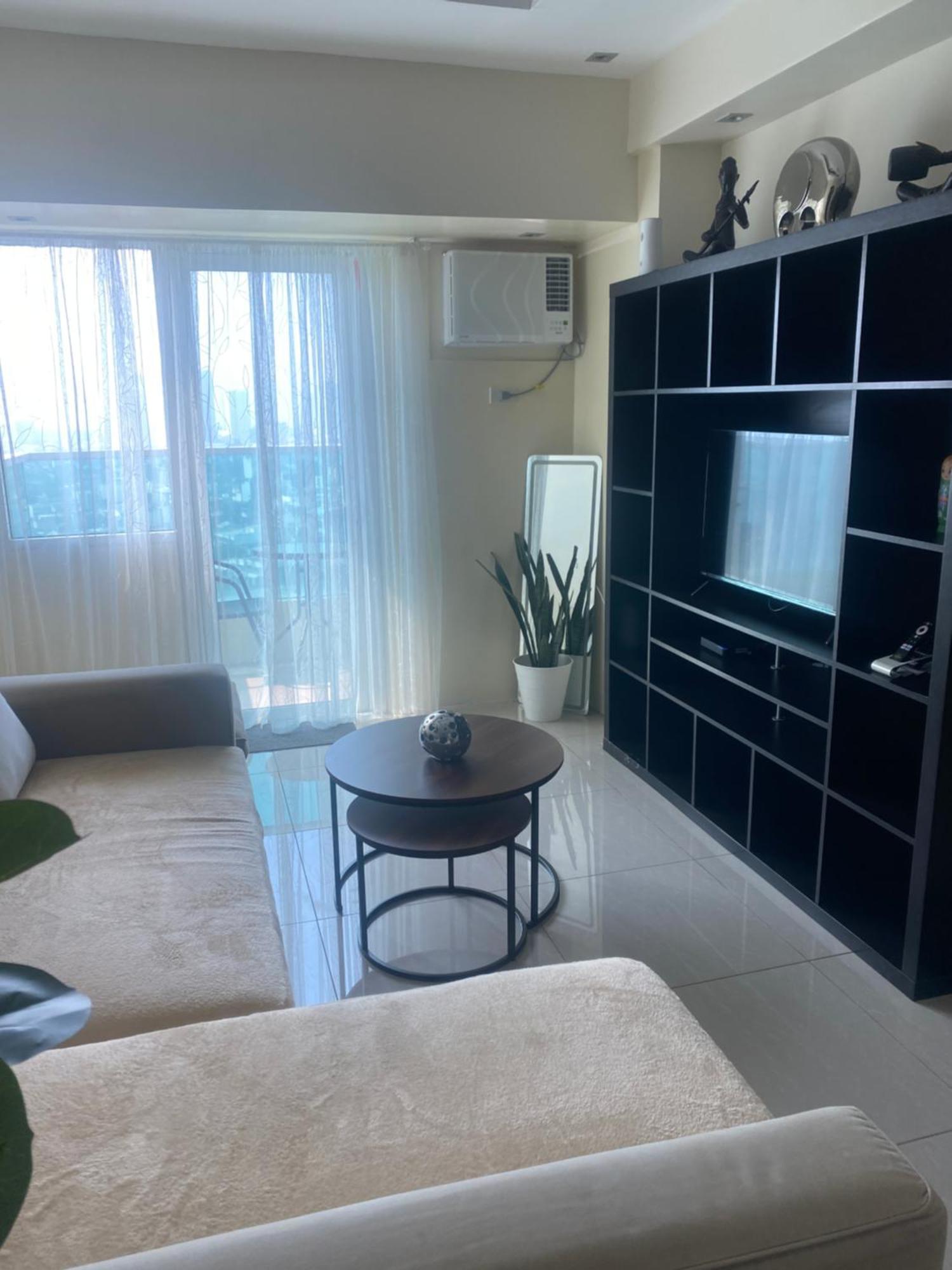1bdrm At Makati W Balcony View Of Mnla Bay Apartment Manila