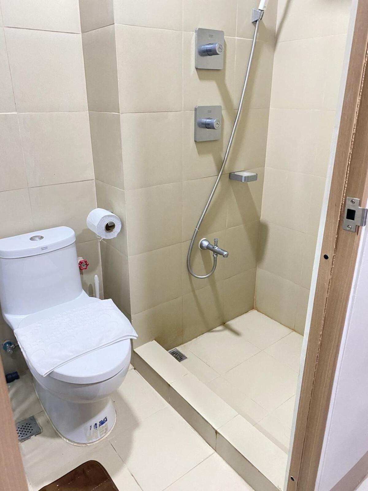 Shore 3 - Unit Kendra - Brand New Relaxing 1br Manila