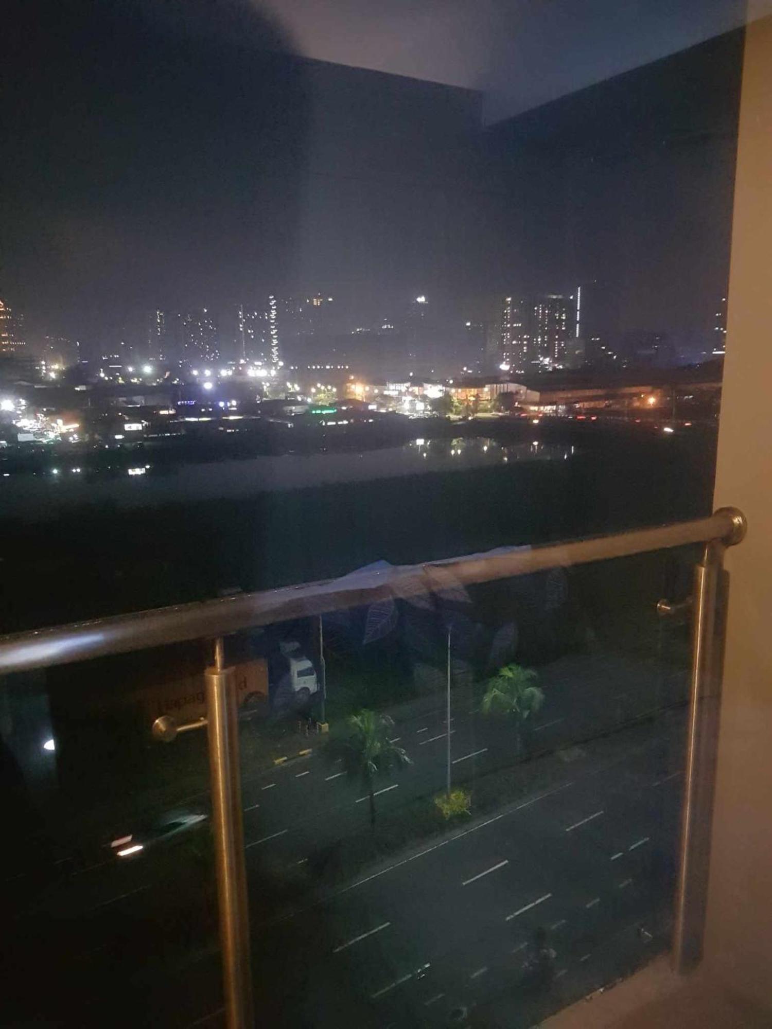 Shore 2n3 Residences Apartment *