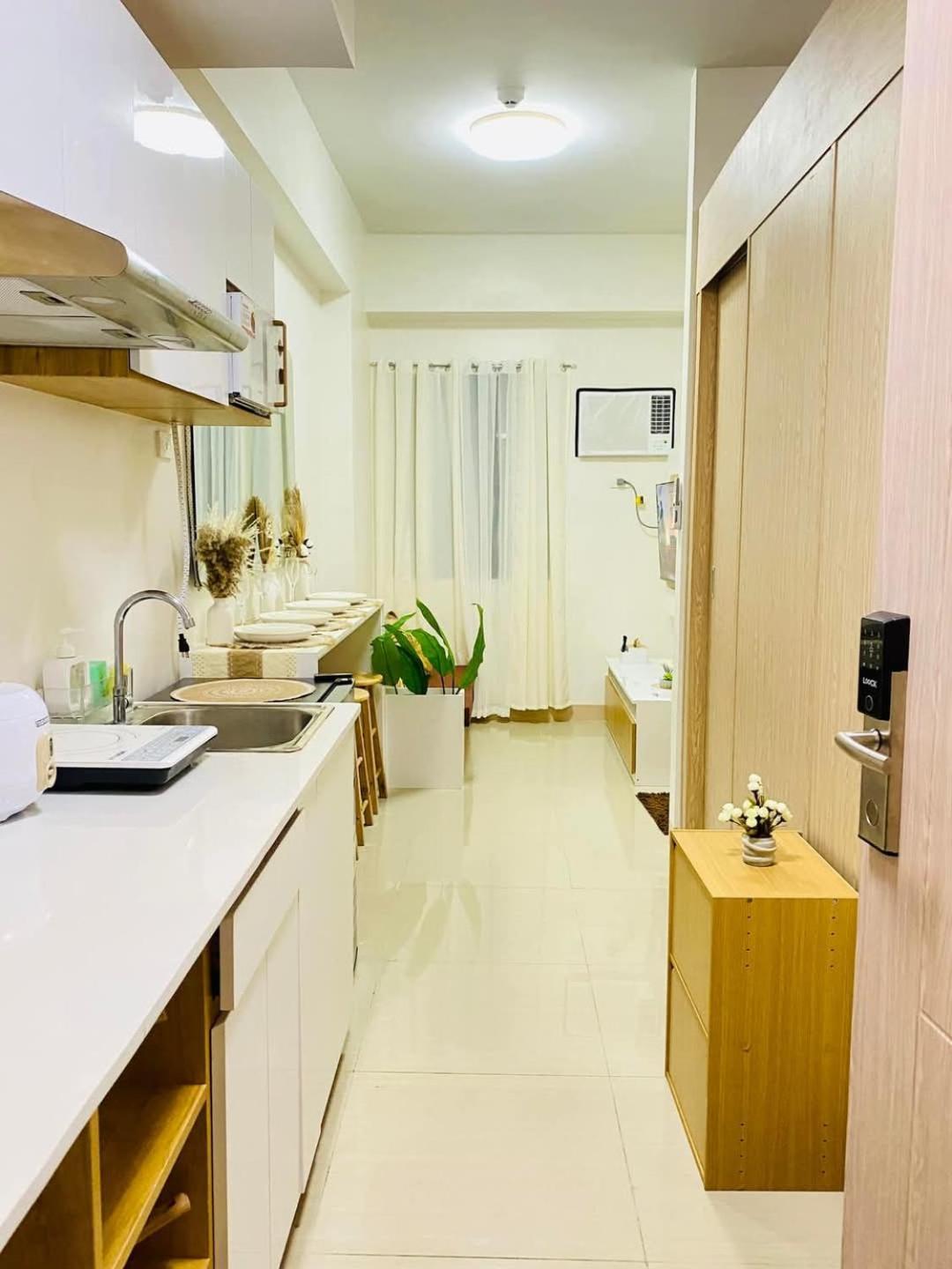 Staycation By Mailine 5* Muntinlupa City