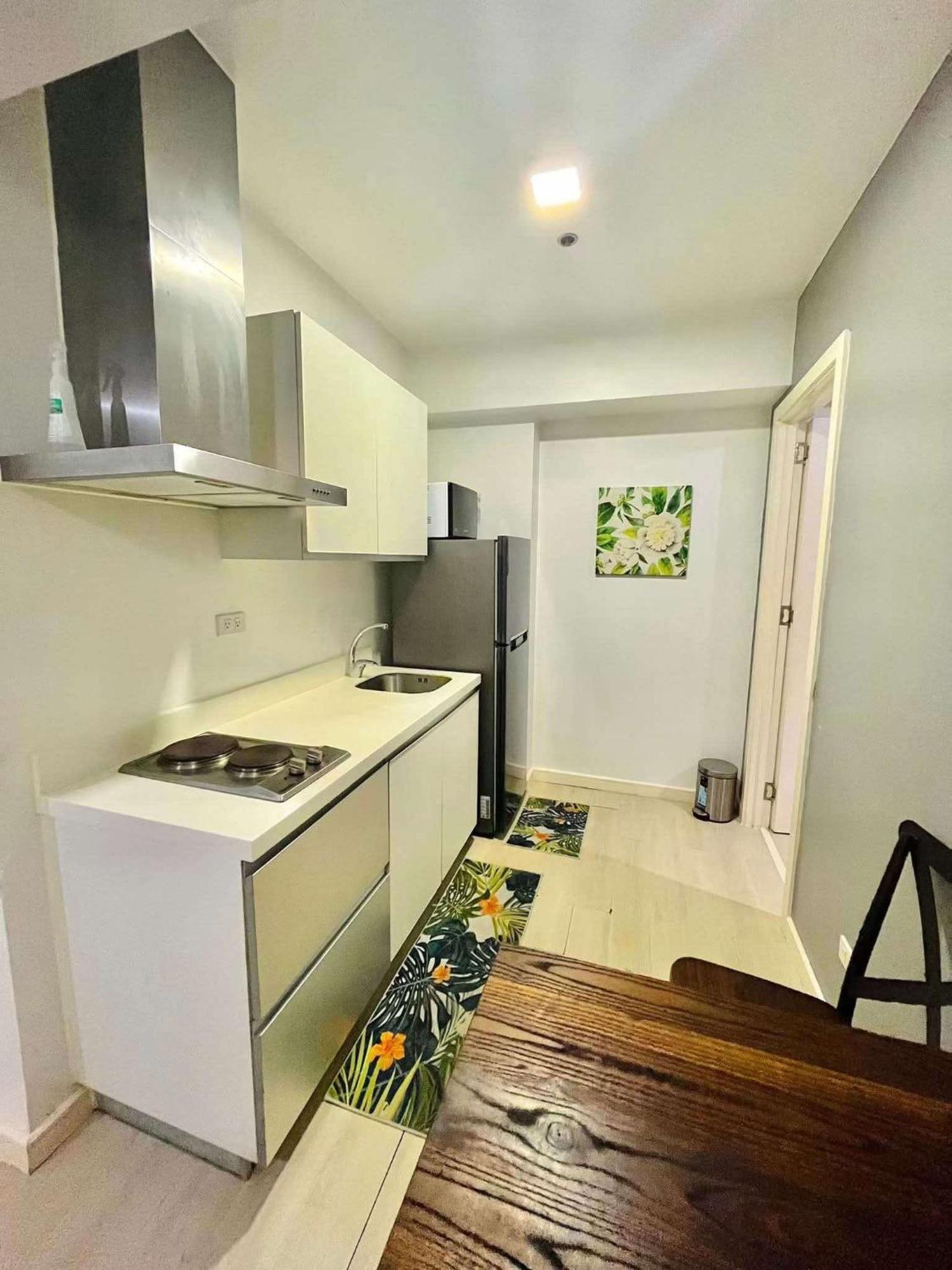 Pinoysg Aparthotel