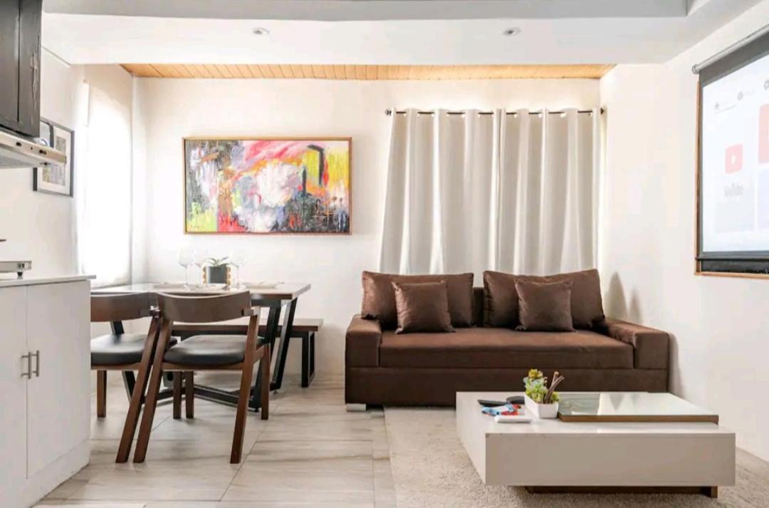 Inn L1 Twin Bed Staycation In Bonifacio Global 7
