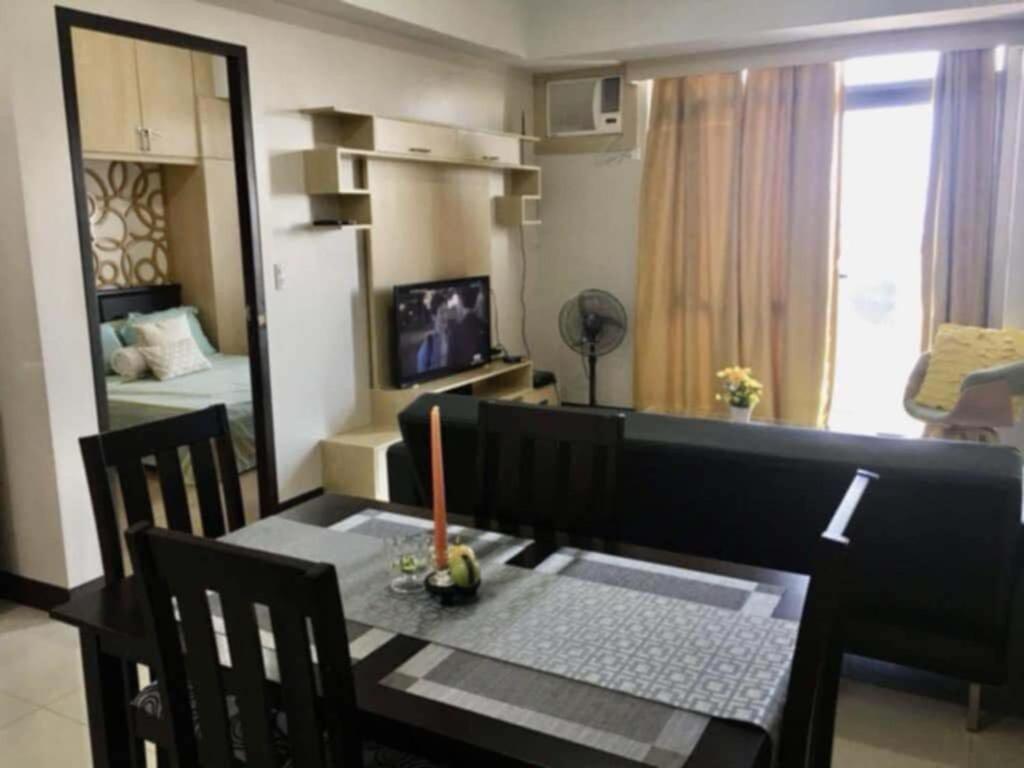 Unit 14e Tower D, 1br Unit- Manhattan Heights Cubao Apartment