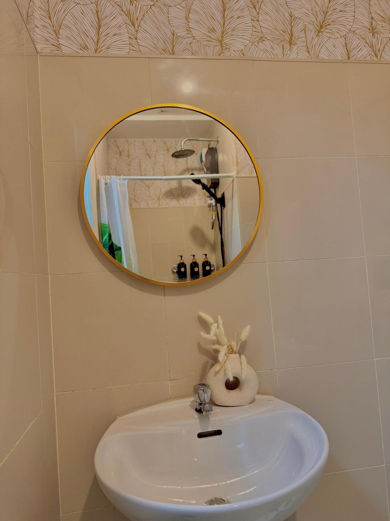 Apartment Quezon Luxury Unit Sun Residences Welcome Rotonda Espana Manila