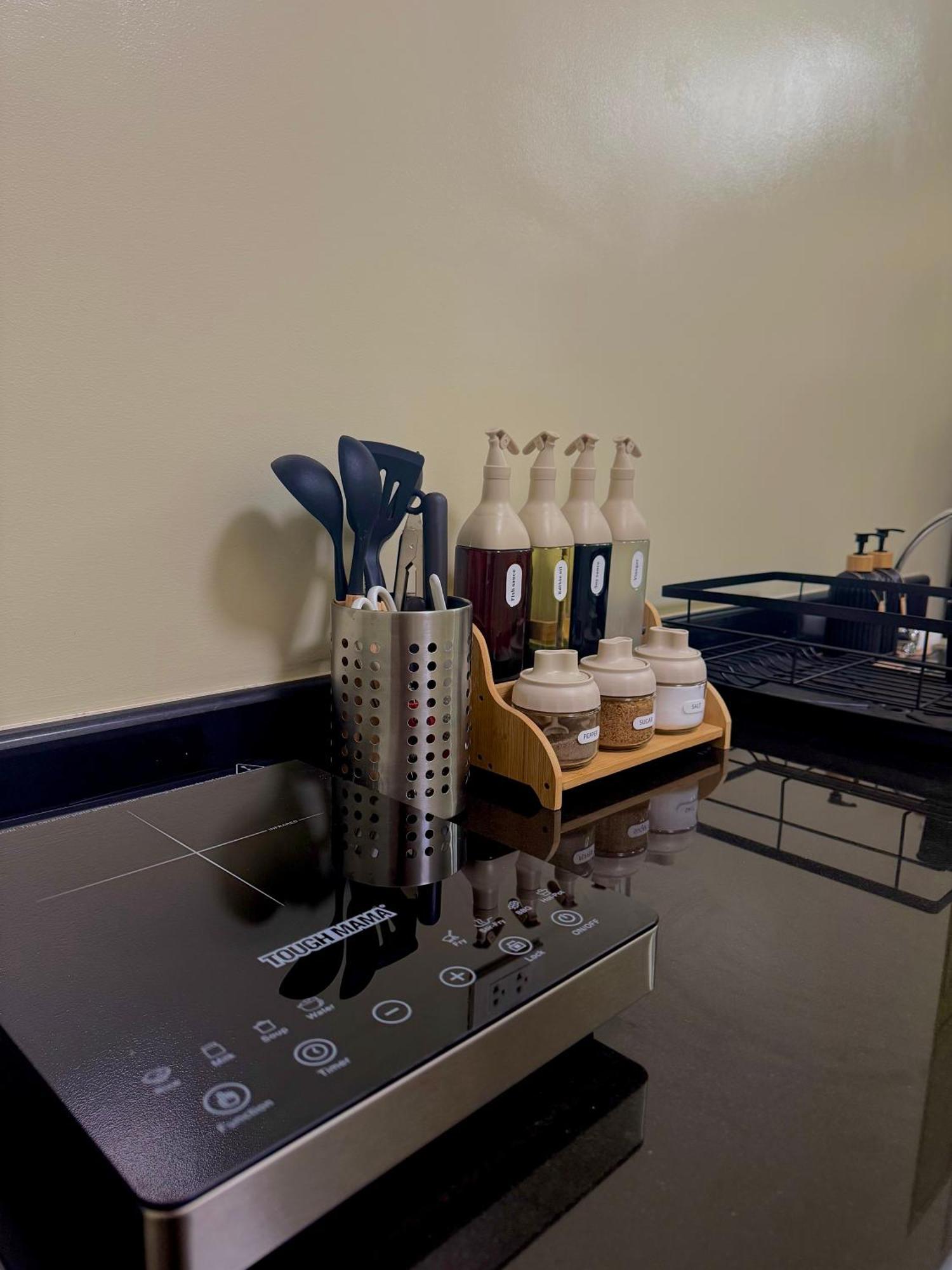 Apartment Quezon Luxury Unit Sun Residences Welcome Rotonda Espana Manila