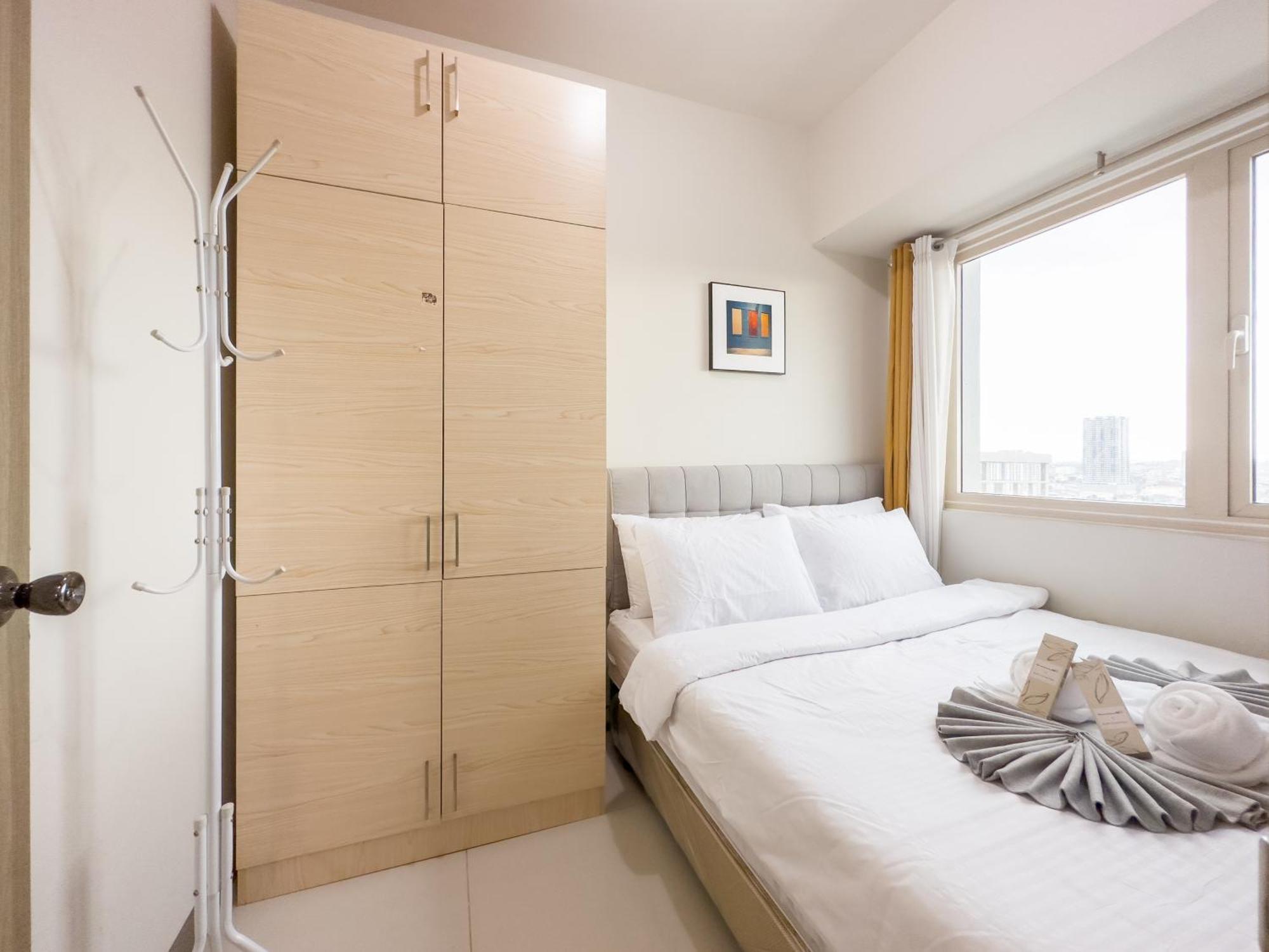 Gemstonebr In Smdc Coast Residences Manila