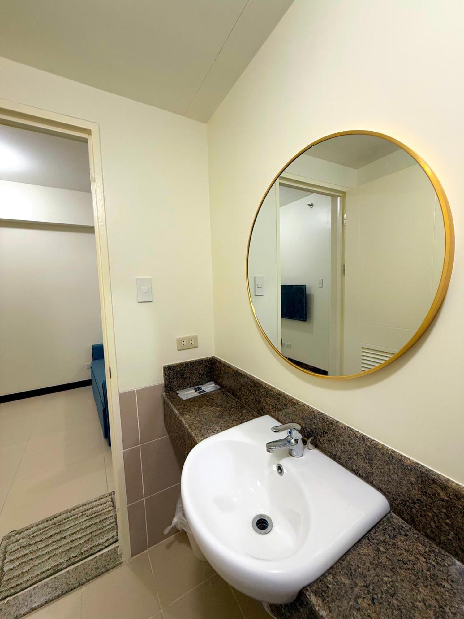 Apartment Vincondotel Near Bgc 2br Fairlane 2408 *