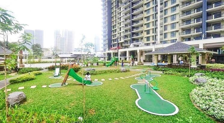 Flair Towers Urban Staycations * Manila