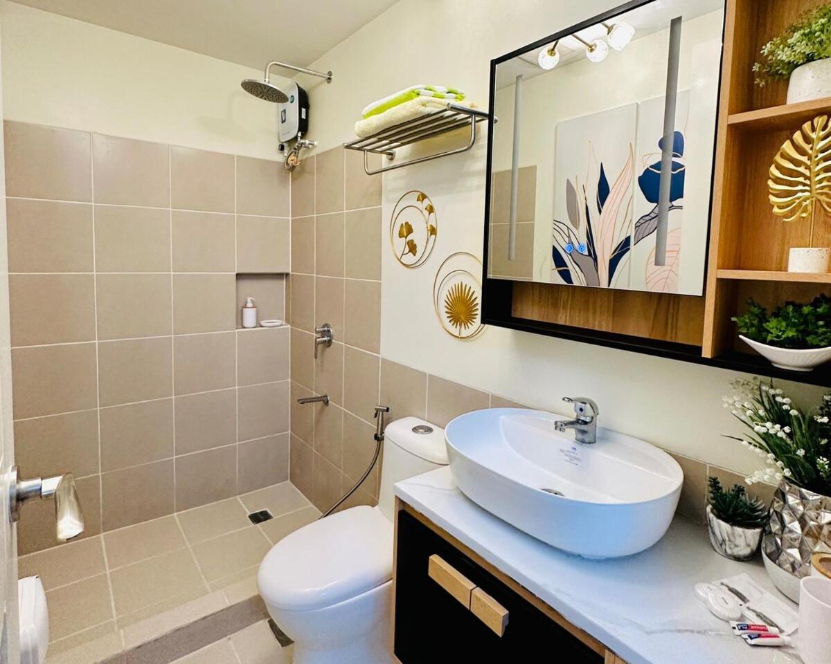 Cozy Escape Satori Residences Santolan *