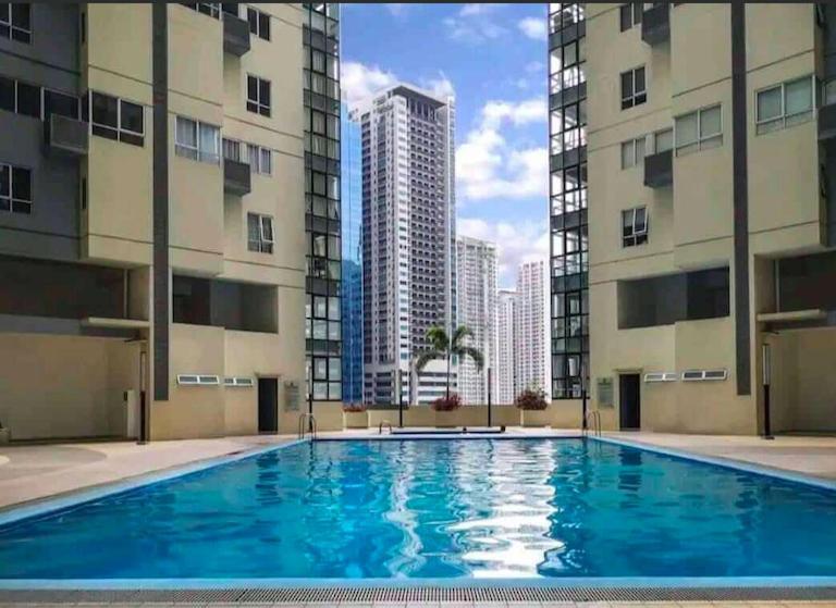 Ecn And Staycation * Manila